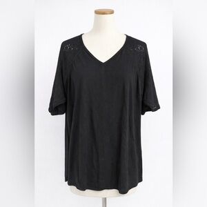 Roz & Ali Black Lace Detail V-Neck Top